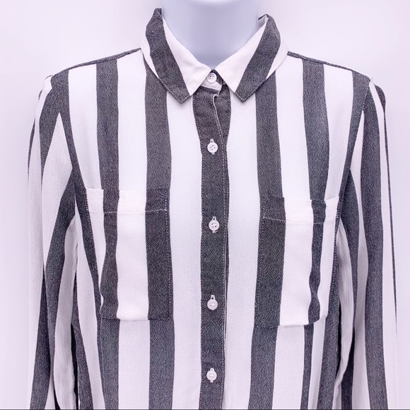 BP Pinstriped Collared Button Down Shirt Size XS - Picture 2 of 6